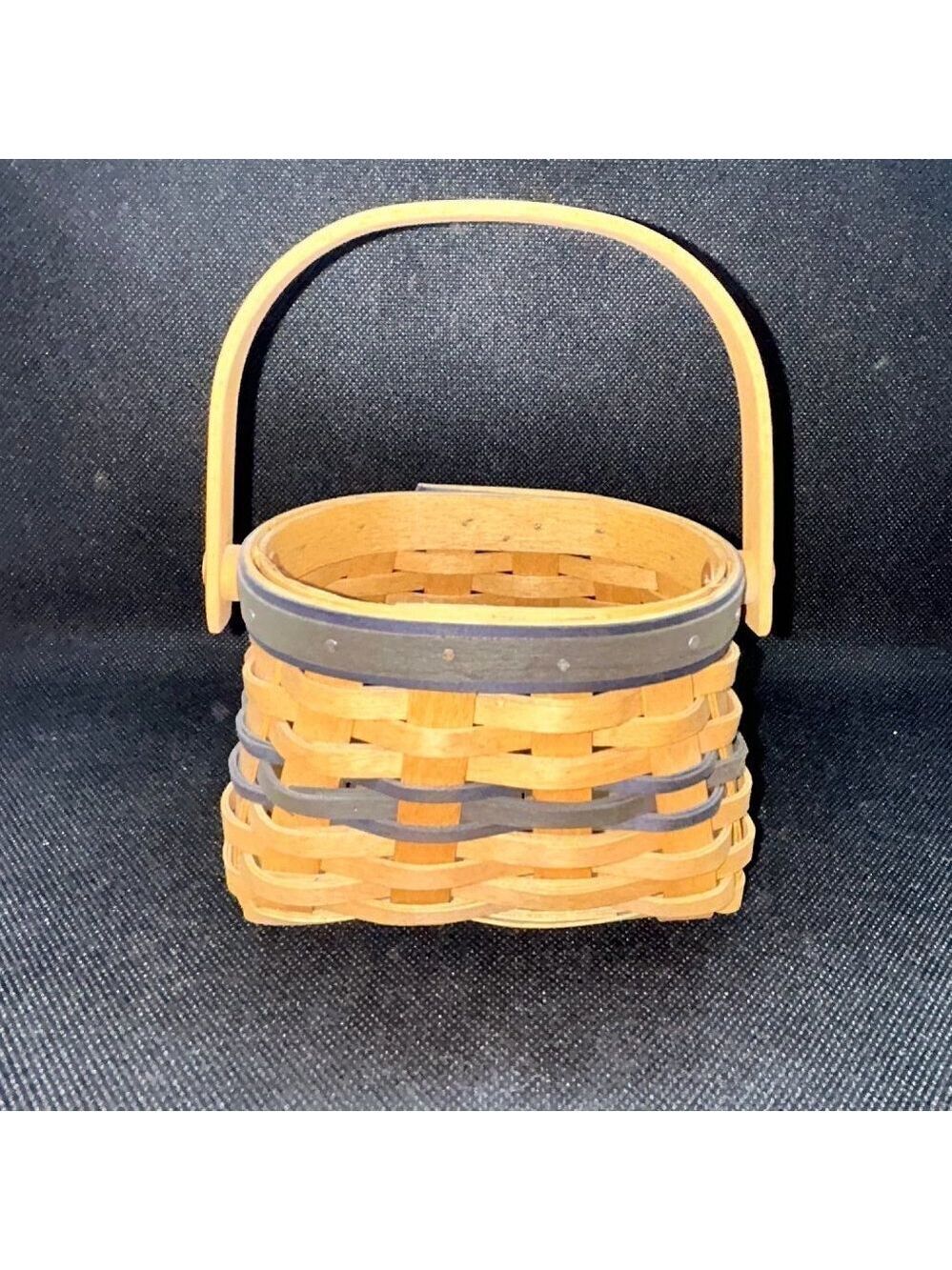 Longaberger 2003 Collectors Club Renewal Basket